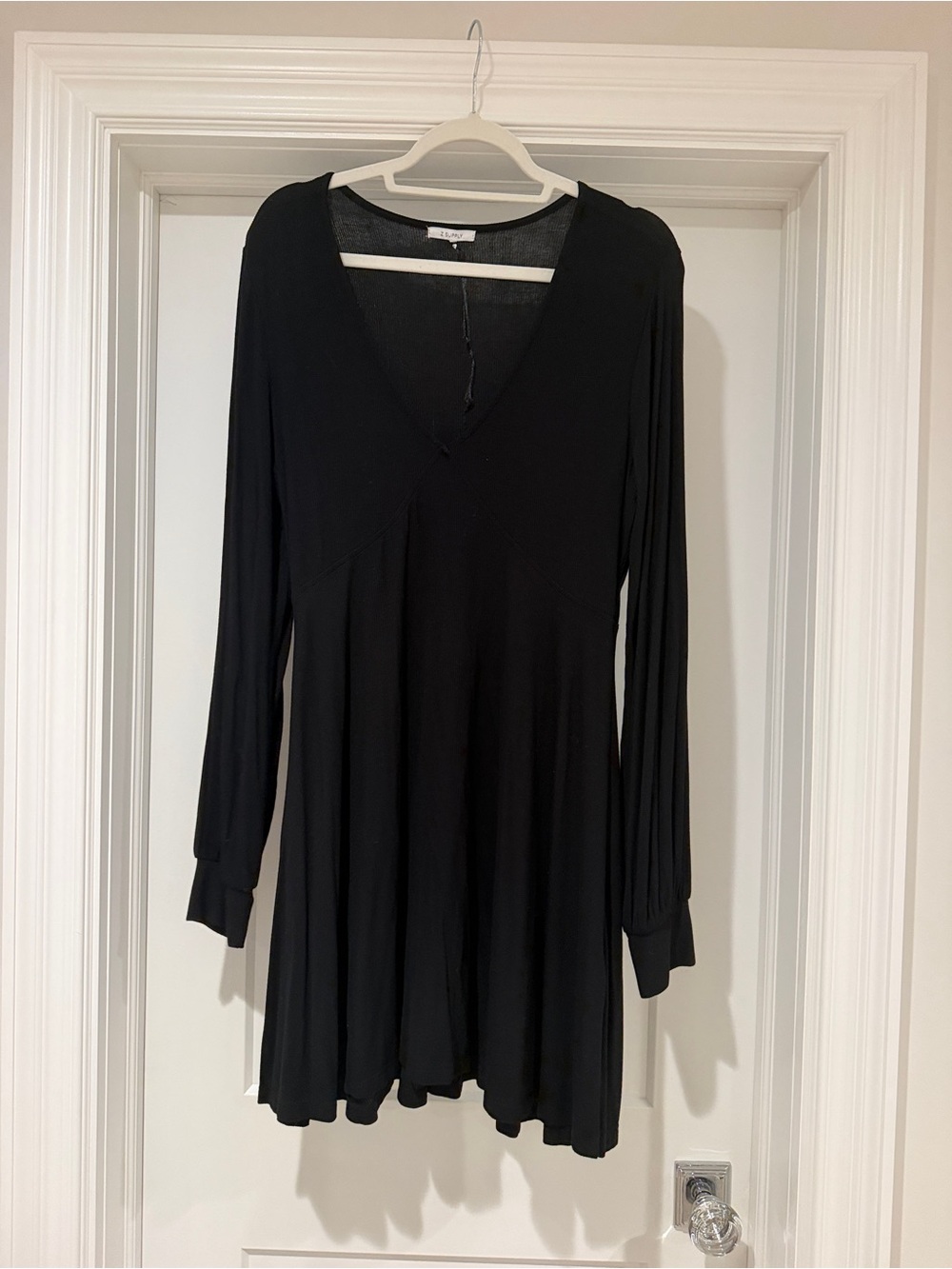 Z Supply Black V-Neck Long Sleeve Swing Tunic Dress